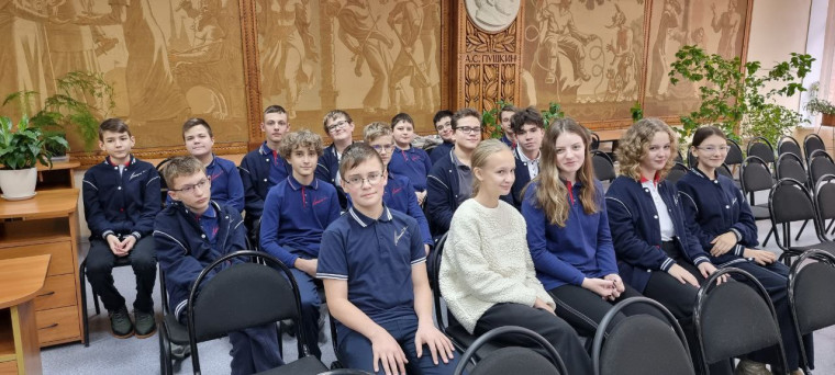 Встреча учащихся 7Ж класса с ветеранами Великой Отечественной войны в библиотеке.